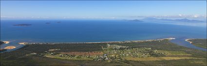 Tully Heads - QLD (PBH4 00 14131).jpg